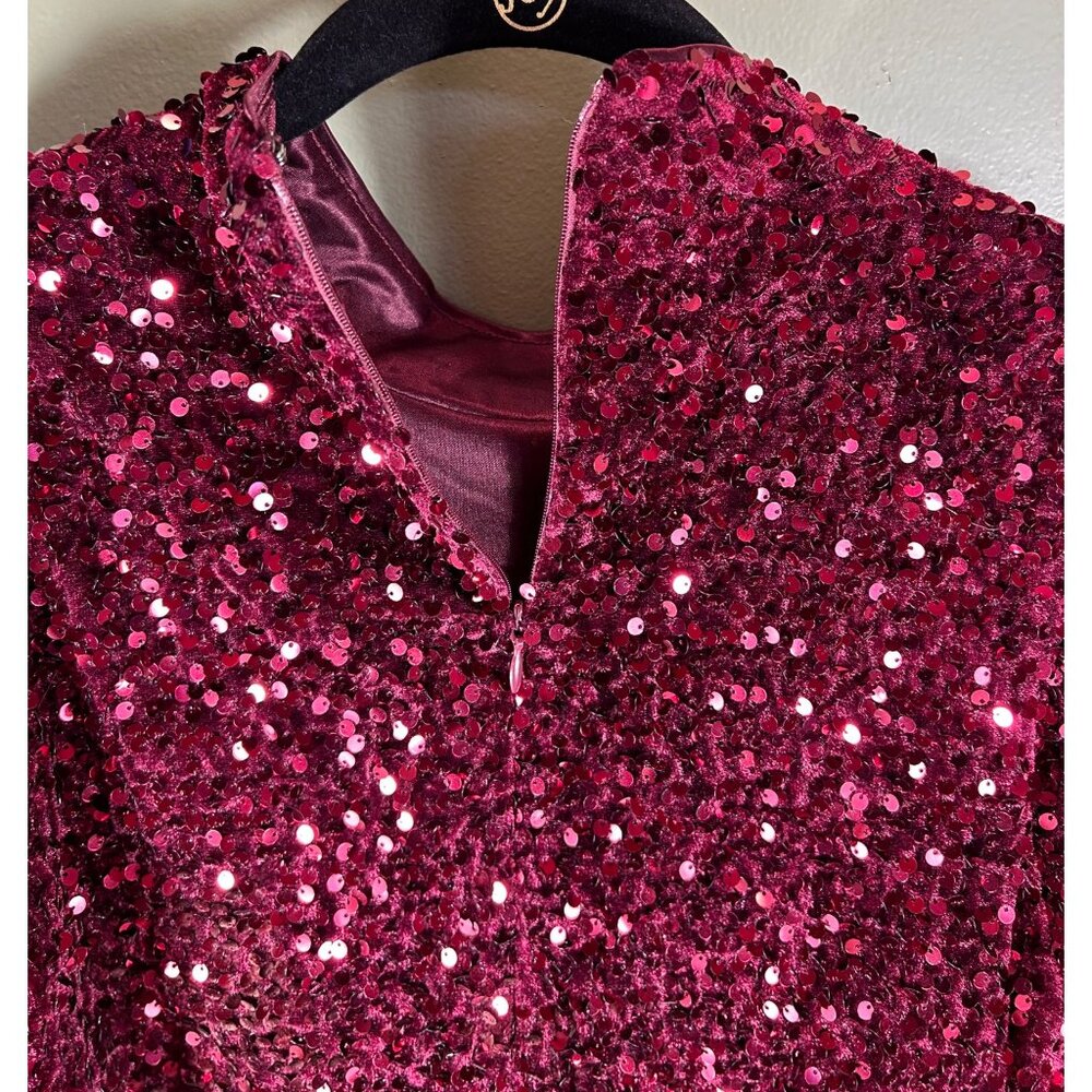 Nanette Lepore Beautiful Red Ruby Velvet Sequined Holiday Event Top Size M - Picture 4 of 9